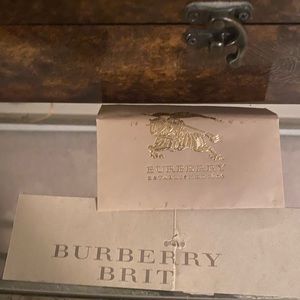 Burberry Britt quilted jacket . Tan with hang bag